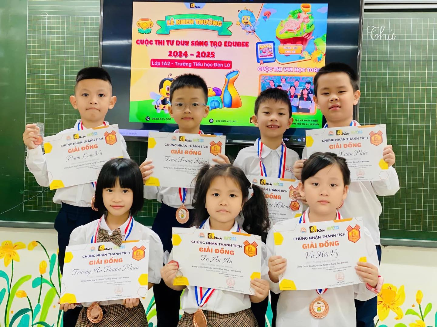 Học sinh tham gia cuộc thi